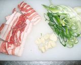 A picture of step 1 of Filling Sweet-n-Spicy Rice Bowl.