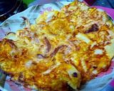 A picture of step 6 of Flour-free Ikayaki Savory Squid Pancake.