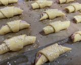 Sonkás kiflik recept fázis 5 fotója