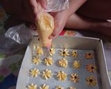 Foto langkah ke 2 dari resep Semprit susu 3bahan.