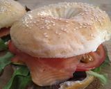 Une image de l'étape 3 de Bagel saumon fumé et chèvre.