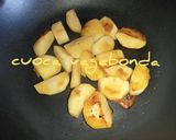Foto del passaggio 3 della ricetta Mele Caramellate