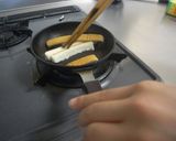 A picture of step 2 of Easy Bread Crust Rusks.