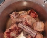 Foto del paso 1 de la receta: Rabos a la sidra (para chuparse los dedos)