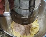 Foto del paso 2 de la receta: Alfajores de maizena reversionados - Masa de cacao y relleno de bon o bon casero 🥜 🫶🏻
