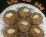 बादाम के लड्डू (Badam ke laddu recipe in Hindi) रेसिपी चरण 6 फोटो