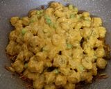 A picture of step 8 of Soya Chunks Gravy.