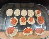 Foto del paso 7 de la receta: Huevos cocidos rellenos de carne al horno