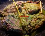 Foto langkah ke 6 dari resep Bebek Cabai Hijau Padang (Minangnese Duck Cooked in Green Chili).