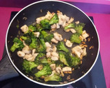Foto del paso 3 de la receta: Arroz blanco con pollo y brócoli