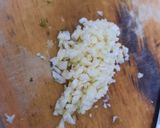 Foto langkah ke 2 dari resep Tumis Sawi Telur Simple.