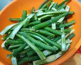 Foto langkah ke 1 dari resep Oseng Tempe Kacang Panjang Bumbu Kecap Bawang Putih.