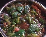 Foto del paso 1 de la receta: Huevos estrellados bañados en salsa verde con jamón
