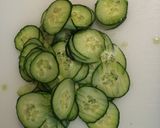 Foto do passo 2 de Salada de Pepino Avinagrada