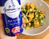 Hình bước làm 3 của món 🌱 Salad Xoài Ngò (Raw Vegan)