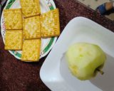 A picture of step 1 of Apple cracker sandwich.