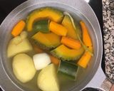Foto del paso 1 de la receta: Tortilla de Acelga con verduras hervidas y arroz blanco