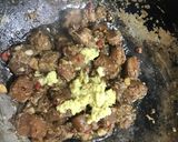Foto del paso 5 de la receta: Wok de Arroz con pollo y longaniza al ají