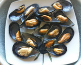 Foto del paso 1 de la receta: Mejillones en vinagreta