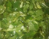 A picture of step 1 of Bathua raita.