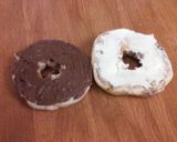 A picture of step 2 of Nutella & Cream Cheese sandwich.