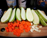 Foto del paso 2 de la receta: Mini calabacines en salsa oriental con guarnición de arroz