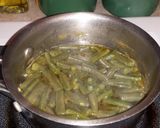 A picture of step 4 of Garlic Green Beans.