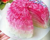 Foto langkah ke 11 dari resep Pink Ombre Mille Crepes.