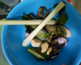Foto langkah ke 1 dari resep Nasi uduk simpel wangi enak lemak.