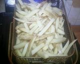 A picture of step 3 of Cheesy fries.