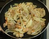 A picture of step 5 of Vietnamese Okonomiyaki - Bánh Xèo.