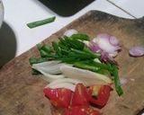 Foto langkah ke 1 dari resep Nugget Sosis Pedas Asam Manis.