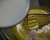 A picture of step 5 of Strawberry Bavarois.