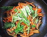A picture of step 4 of Dried Sweet Potato and Carrot Kinpira.