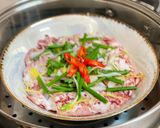 Hình bước làm 4 của món Mực Hấp Cuốn Bánh Tráng Rau Muống