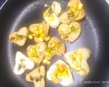A picture of step 6 of Cheesy corn garlic bread.