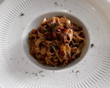 Foto del paso 7 de la receta: Tagliatelle con morcilla, piquillos y cebolla caramelizada