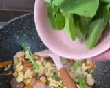 Foto langkah ke 4 dari resep Kwetiaw Goreng ala Chinese Resto.