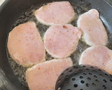Foto del paso 2 de la receta: Filetitos de cerdo al ajillo