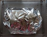 Foto del paso 2 de la receta: Camarones en papillote en freidora de aire