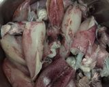 Foto langkah ke 1 dari resep Cumi kuah hitam.