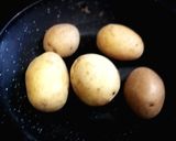 Foto del paso 2 de la receta: Merlucita con patatas al horno