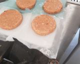 A picture of step 3 of Chicken Juicy Burger.