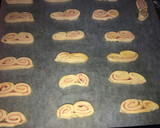 Foto del paso 3 de la receta: Palmeritas de queso y pavo