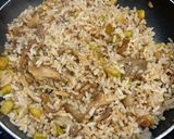 Foto del paso 2 de la receta Arroz con setas y calabacín en salsa de soja
