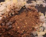 A picture of step 2 of Berbere spiced lentil stew (Misir Wat) 🌱🌍🌶🌳.