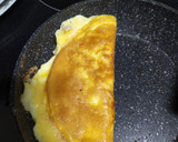 Foto del paso 5 de la receta: Tortilla francesa de pavo rellena de queso fundido