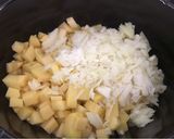 Foto del paso 2 de la receta: Crema de papa y pollo en olla de cocción lenta