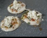 ચીઝ ઉત્તપમ(Cheese uttapam Recipe in Gujarati) રેસીપી સ્ટેપ4ફોટો