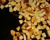 Foto del paso 2 de la receta: Ensalada fresca con pollo y papas al horno